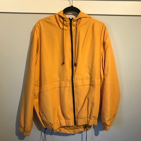 Yellow windbreaker! - Picture 1 of 4